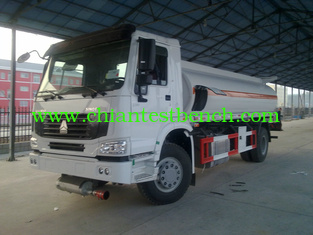 China 4x2 HOWO 10000 liter fuel tanker truck supplier